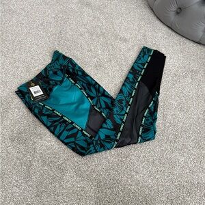 NWT Zumba Fitness Totally Turquoise  Leggings